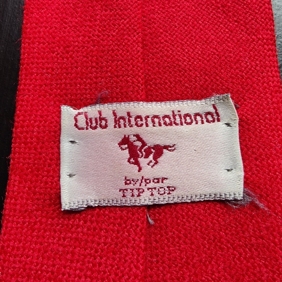 Red ♥️ 🍒 | vintage wool tie | Tip Top's Club International - Picture 5 of 10